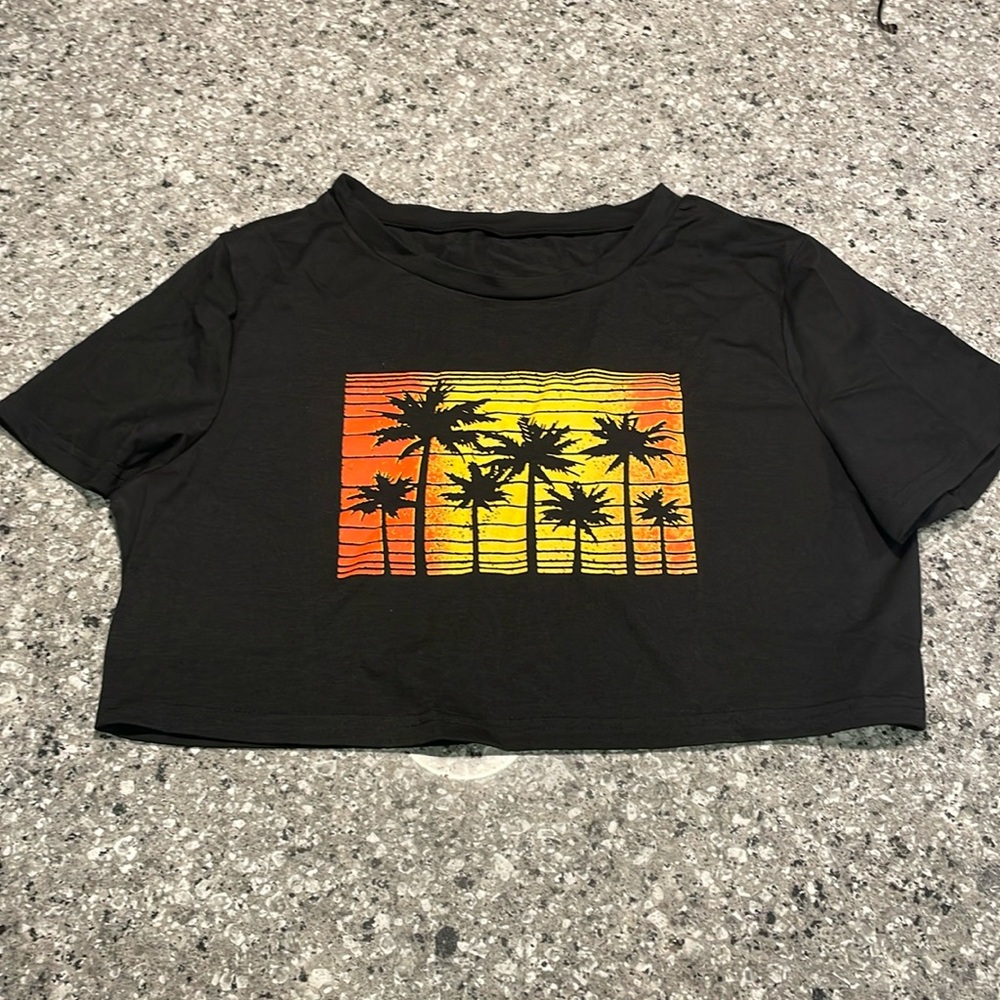 ROMWE Medium Crop Top